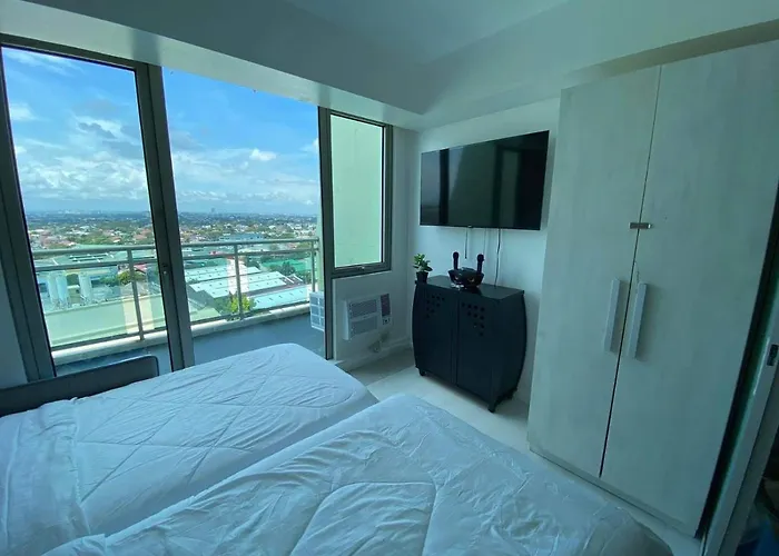 Uno Staycation